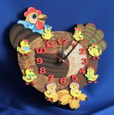 Часы настенные детские фигурные, круглые с лазерной резкой картинок "Курочка Наседка"