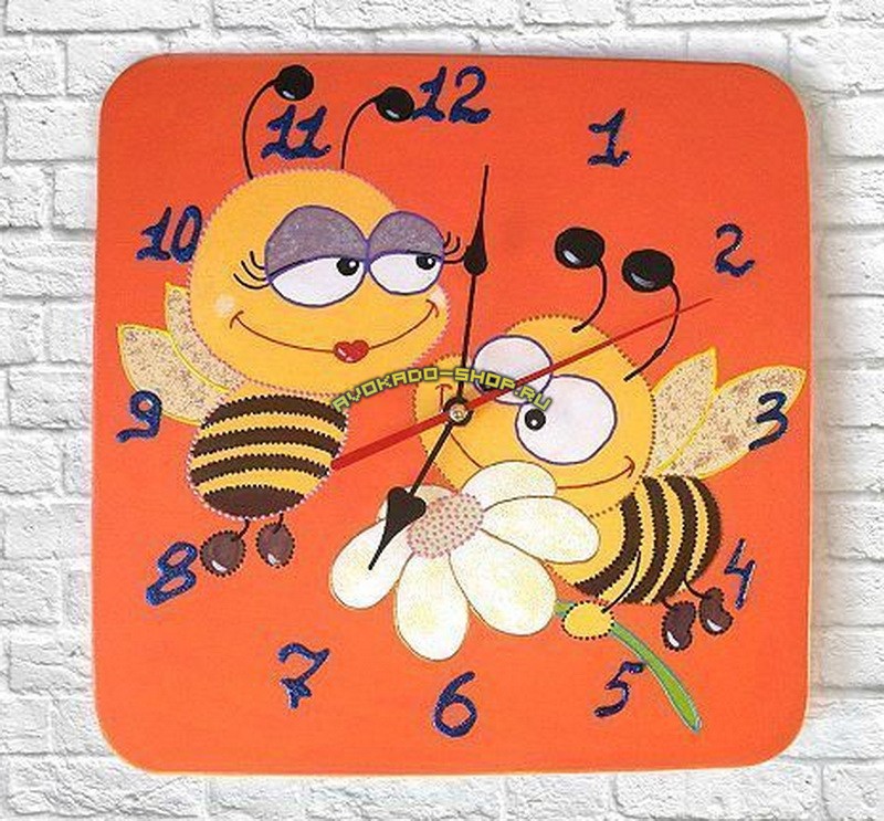 Часы настенные детские фигурные с лазерной резкой картинок  "Пчелки"